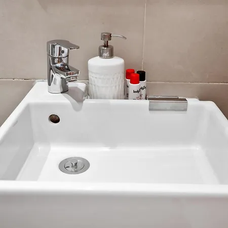 Recently Renovated 2 Bedroom In Eixample *