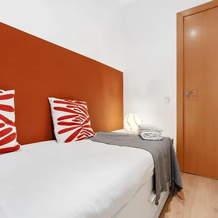 Recently Renovated 2 Bedroom In Eixample Apartment